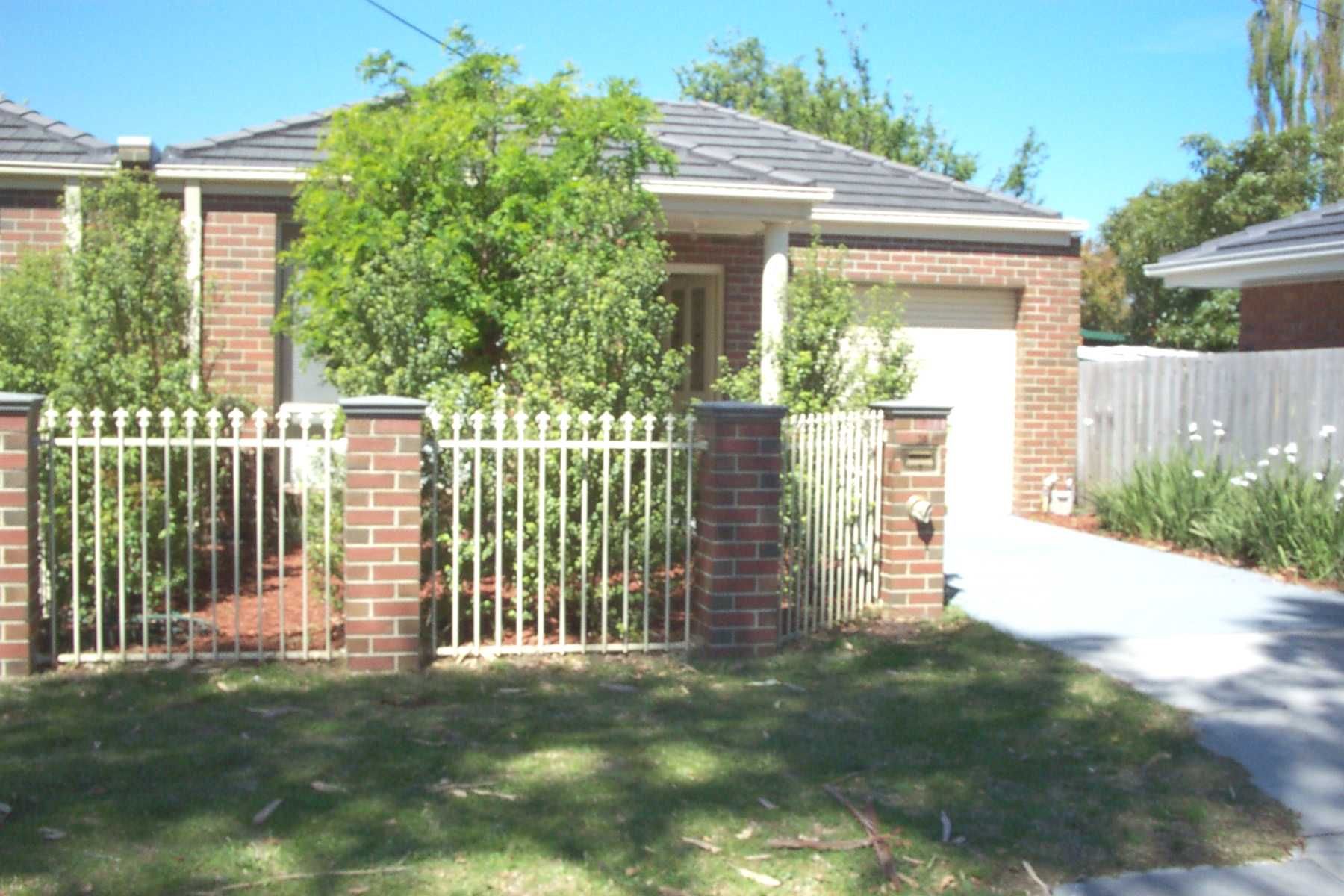 2A Walker Grove, Cheltenham, VIC Rental Townhouse Leased