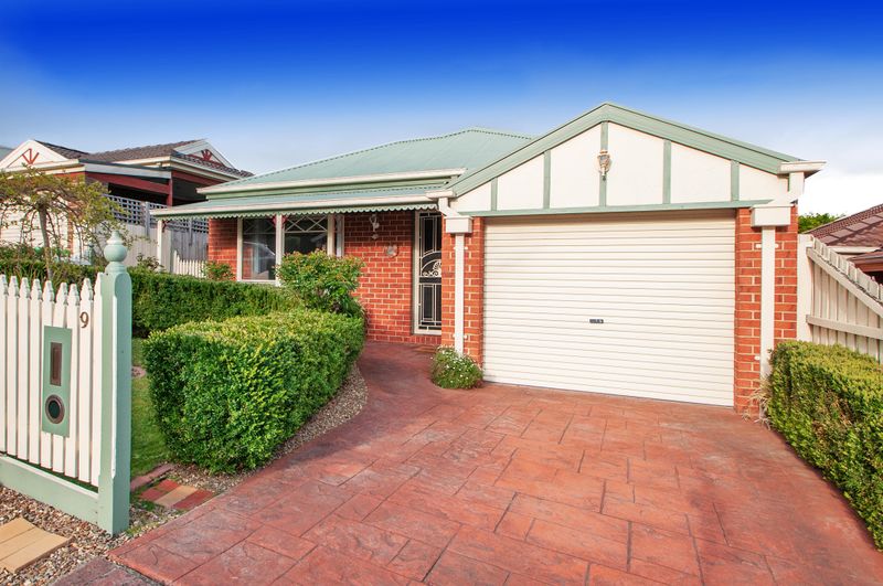 9 Rosewood Place, Chirnside Park, VIC Residential House Sold