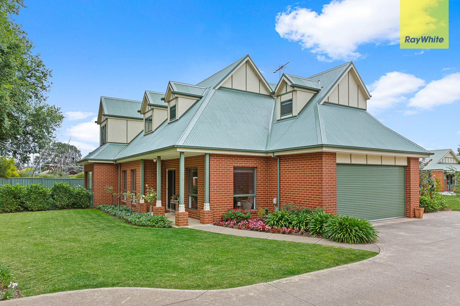 2/260 Main Street, Bacchus Marsh, VIC Residential Townhouse Sold