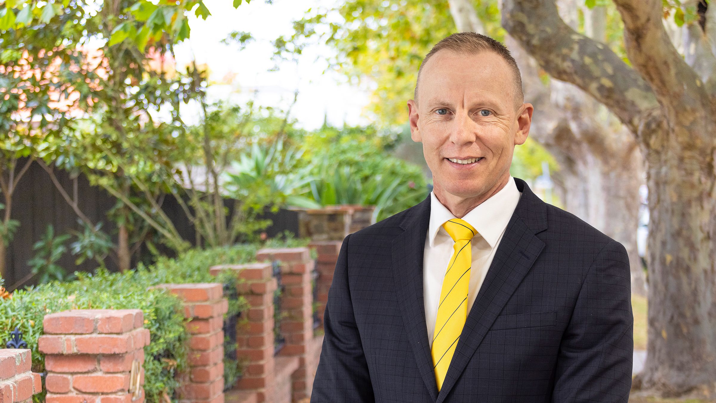 Andris Crawford Sales Consultant Ray White Carnegie