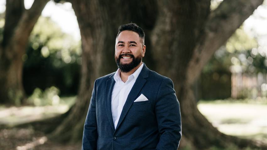 Pat Lapalapa, Licensee Salesperson at Ray White Mangere