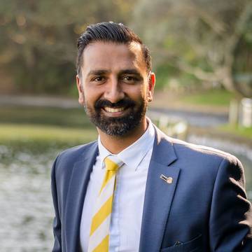 Anil Nathoo, Licensee Salesperson at Ray White Glenfield