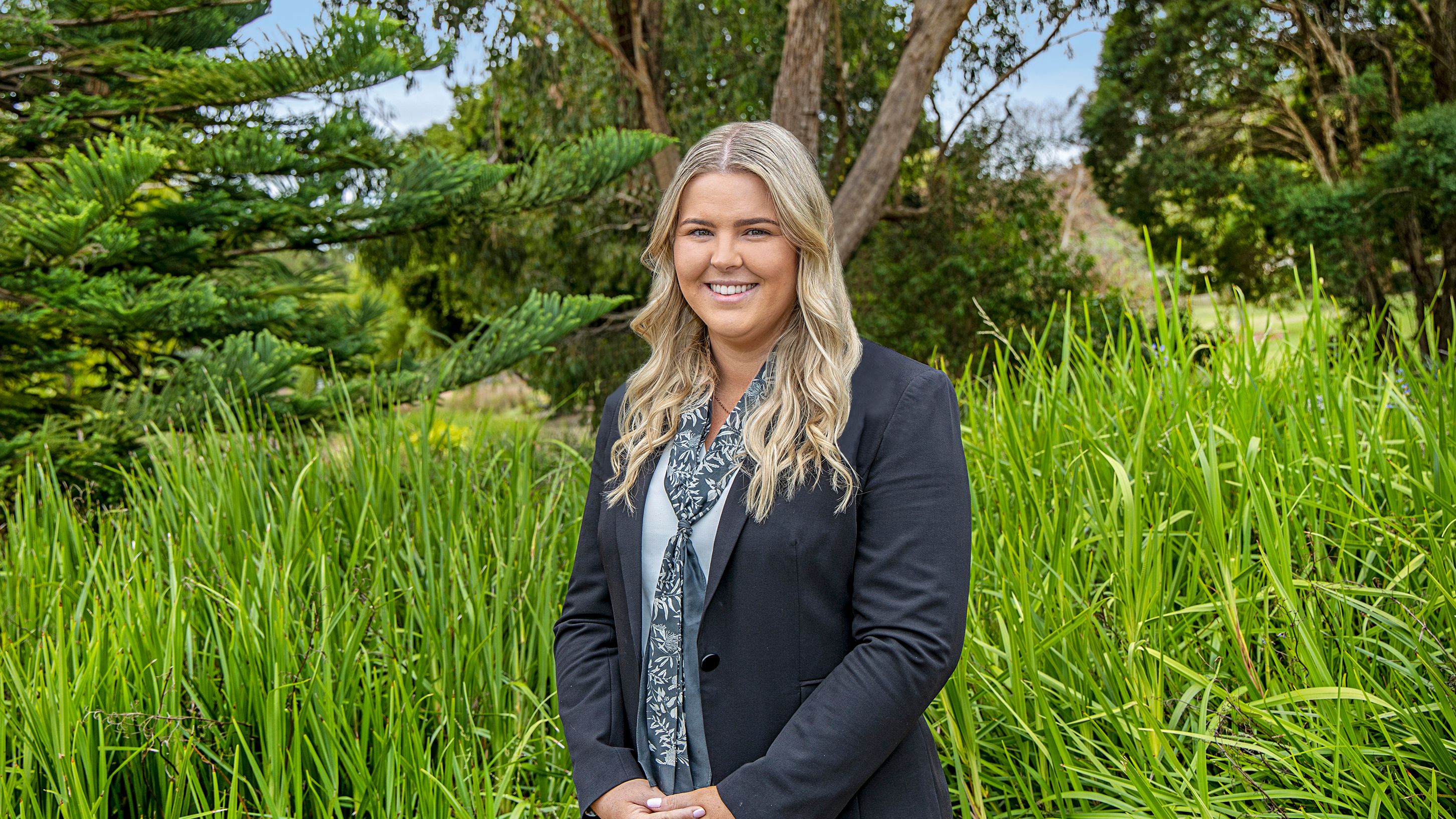 Sarah McGlone Sales Consultant Team Thomas Ray White Ferntree Gully