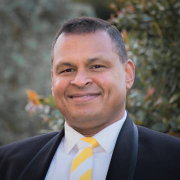 Don Malla, Licensee Salesperson at Ray White Central West