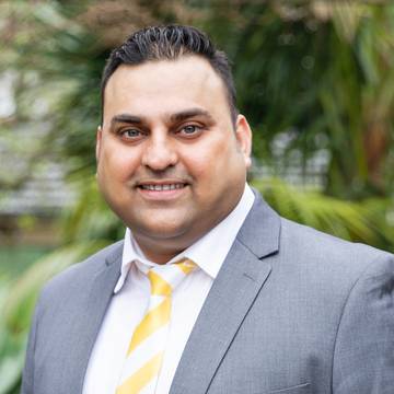 Manish Sharma, Licensee Salesperson at Ray White Blockhouse Bay