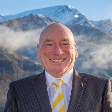 Barry Litten, Auctioneer | Licensee Agent at Ray White Arrowtown