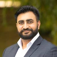 Inder Chahal, Licensee Salesperson at Ray White Blenheim