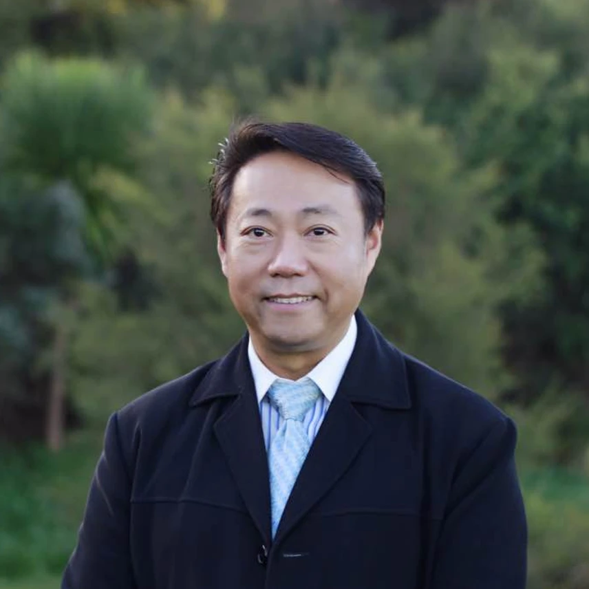 Desmond Lee