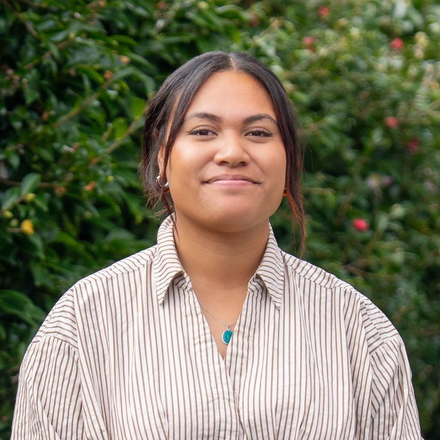 Lily Loni
