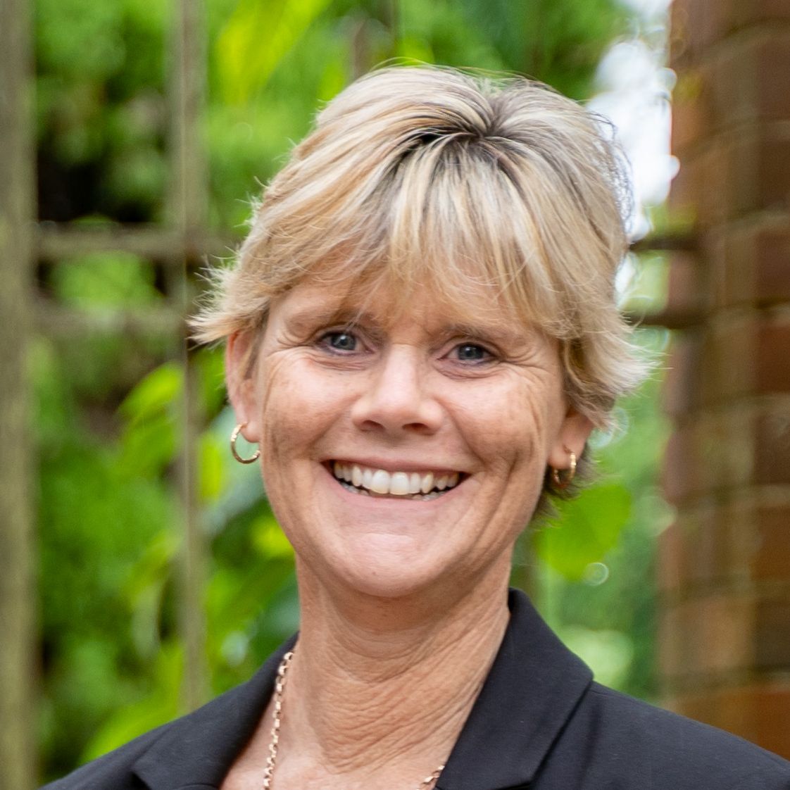 Shelley Naden Sales Administrator Ray White Mt Albert