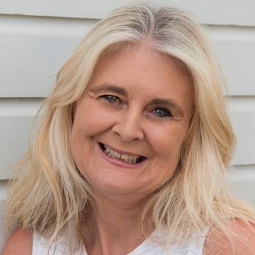 Karen Mccutcheon, Licensee Salesperson at Ray White Half Moon Bay