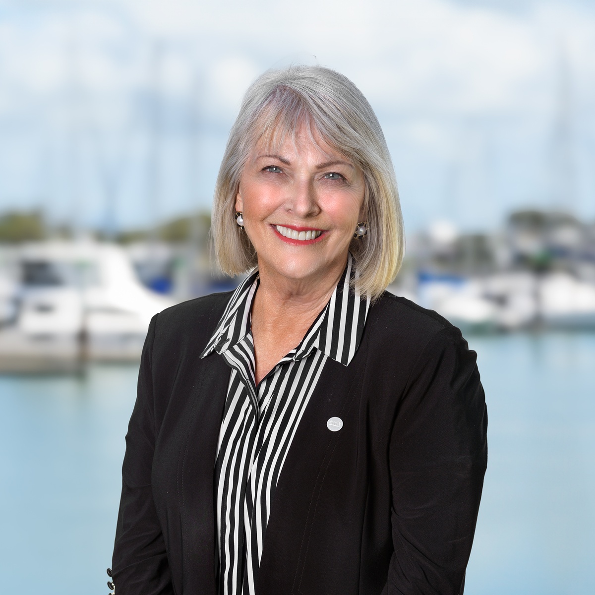 Debbie Litwick Debbie Lodwick • Ray White