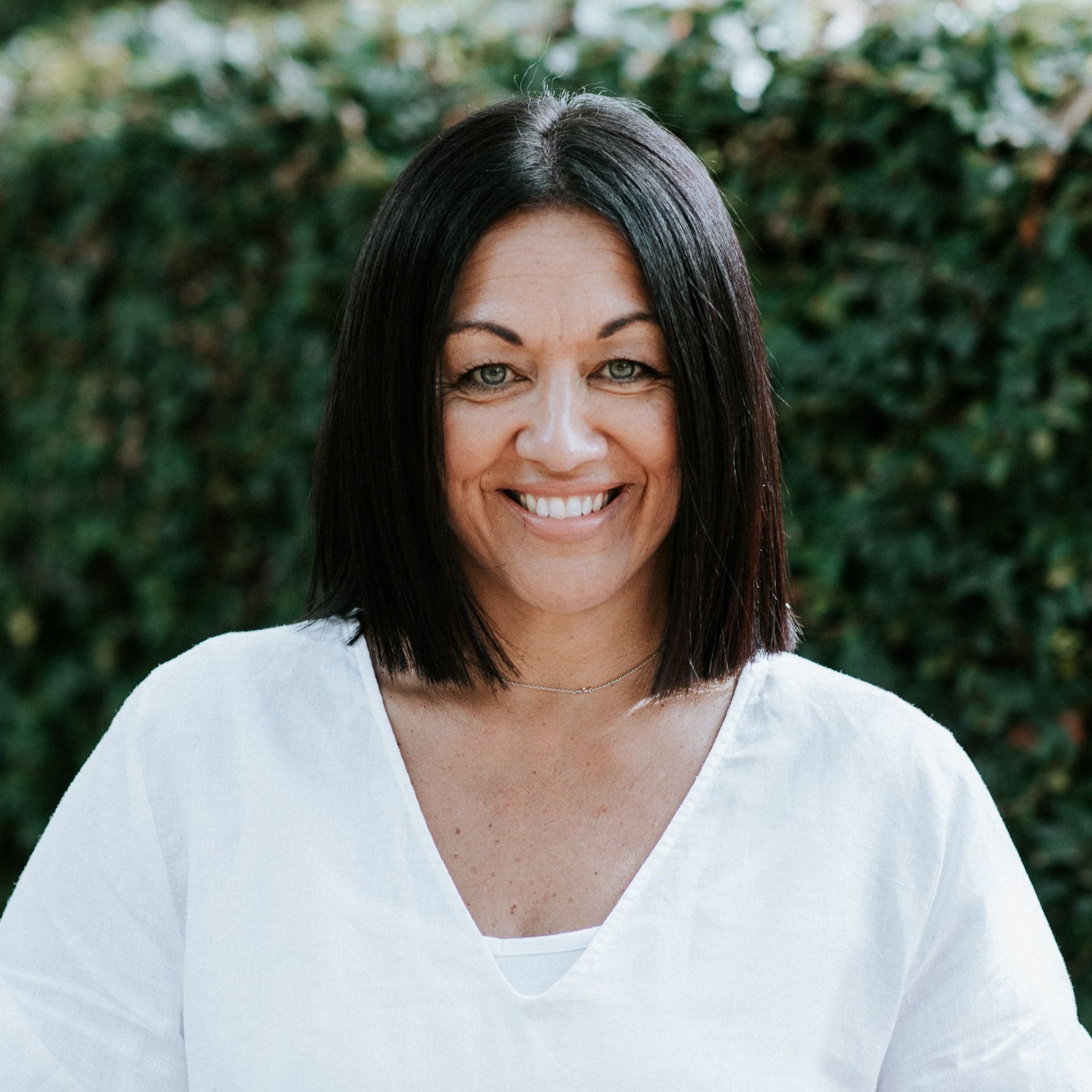 Tracey Cameron Licensee Salesperson Robyn Ellson Ray White Mt Eden