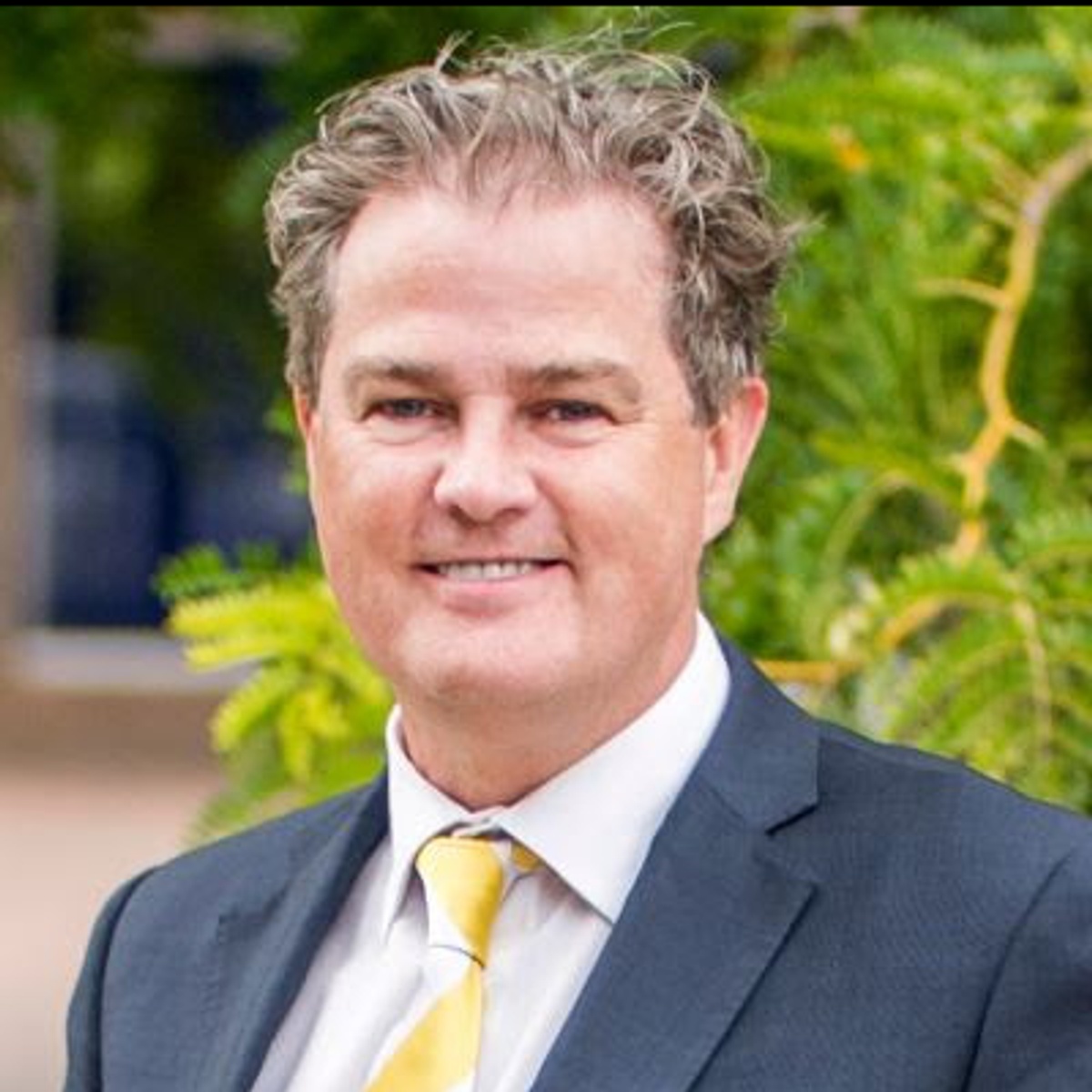 Russell Raymer Russell Muir • Ray White