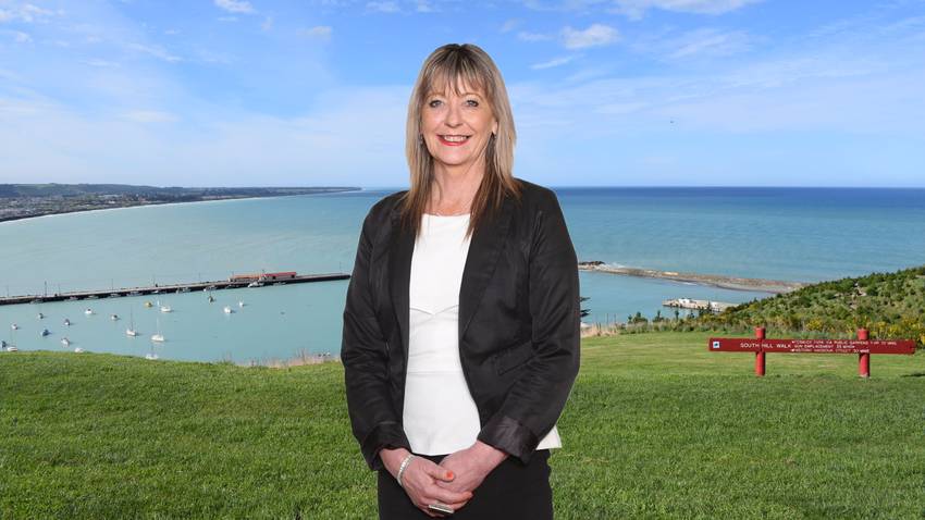 Leeanne Schieving, Licensed Salesperson at Ray White Oamaru