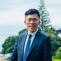 Jiang Kou, Licensee Salesperson / Therese & Partners at Ray White Mairangi Bay