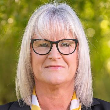 Louise Follett, Office Administrator at Ray White Whanganui