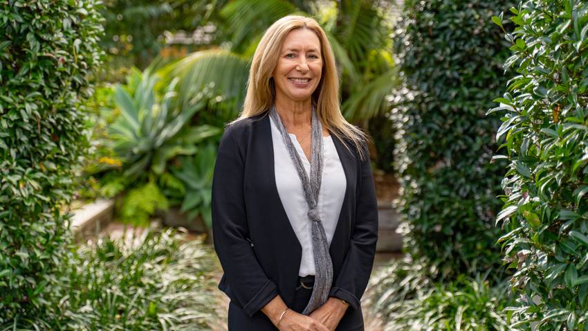 Trudi Pirini, Licensee Salesperson - Commercial at Ray White Central West