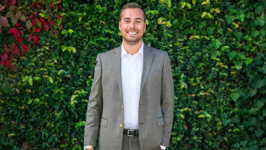 James Burry, Senior Associate - Team Thompson at Ray White Royal Oak