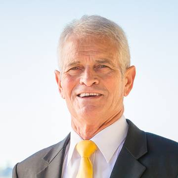 Ken Ralph, Auction Services Manager and Company Auctioneer | Licensee Branch Manager at Ray White Half Moon Bay