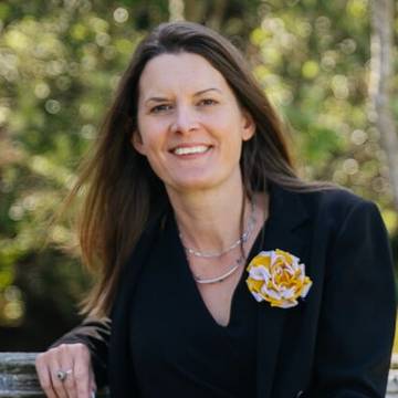 Liz Mole, Licensee Salesperson at Ray White Glenfield