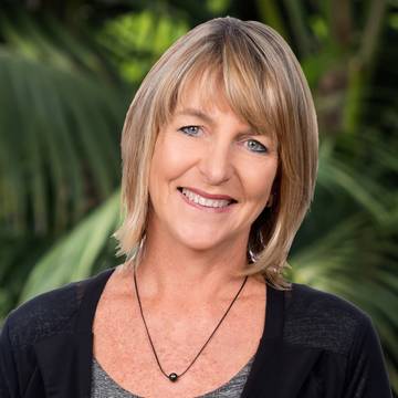 Di Wright, Licensed Salesperson at Ray White Titirangi