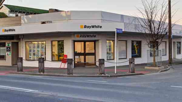 Ray White Motueka photo 0