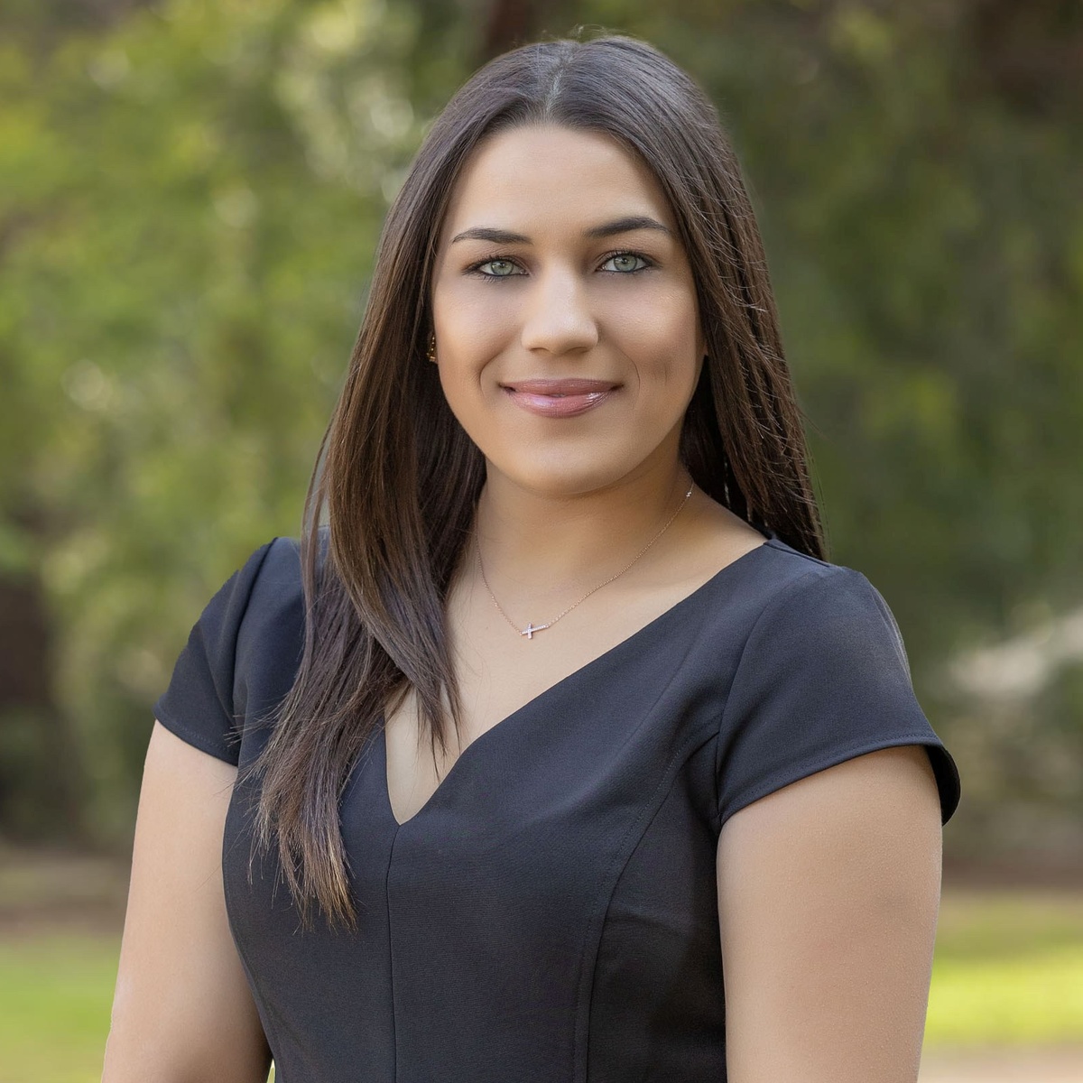 Lola Kouzoukas • Ray White
