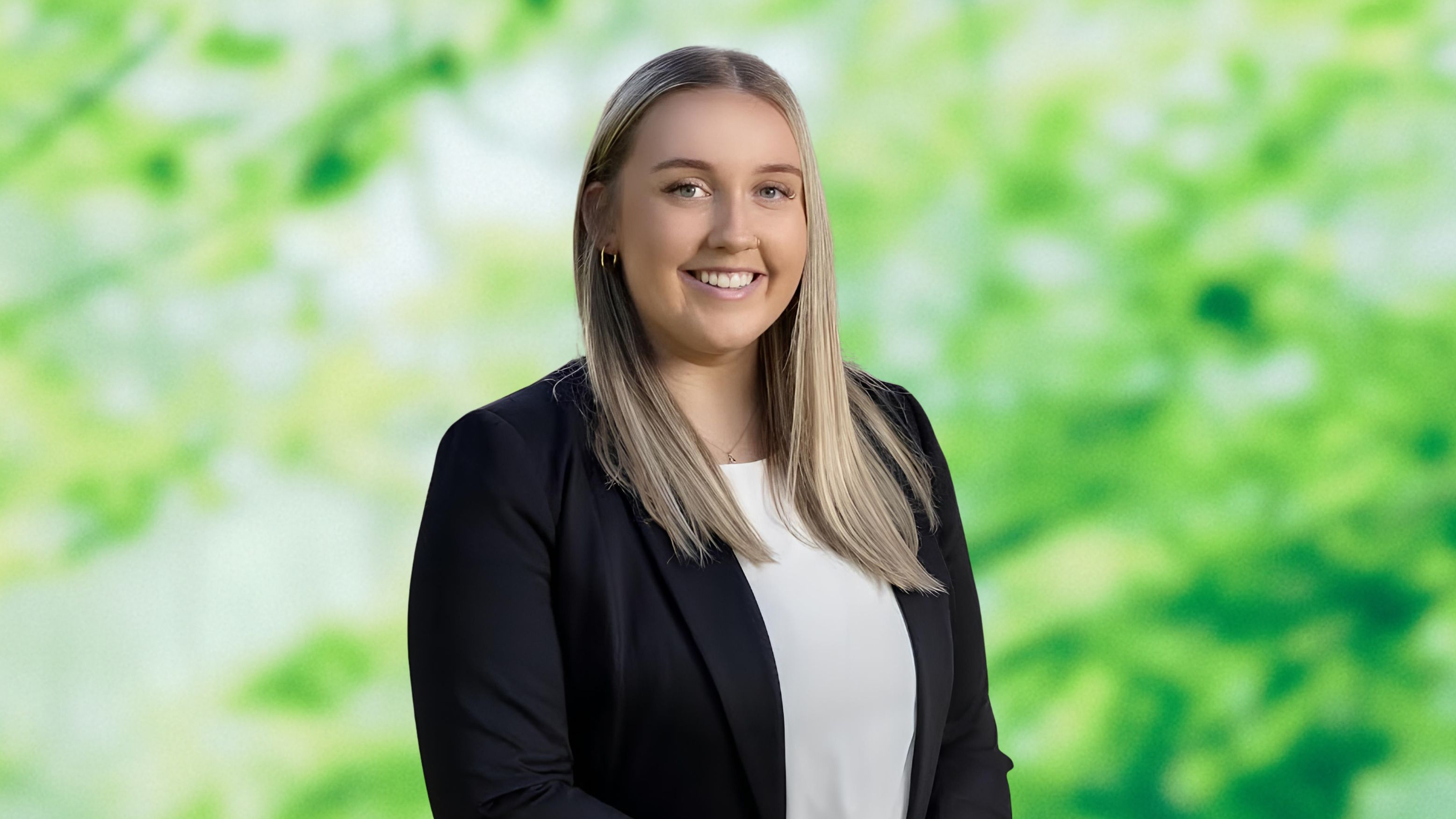 Kara Young - Customer Service / Marketing Coordinator - Ray White Eltham