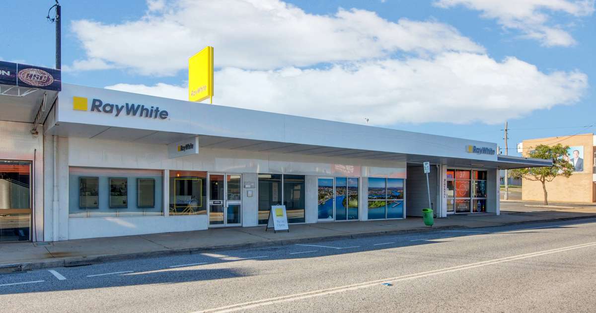 3 5 28 Tank Street Gladstone Qld 4680 3 5 28 Tank Street Gladstone Qld 4680