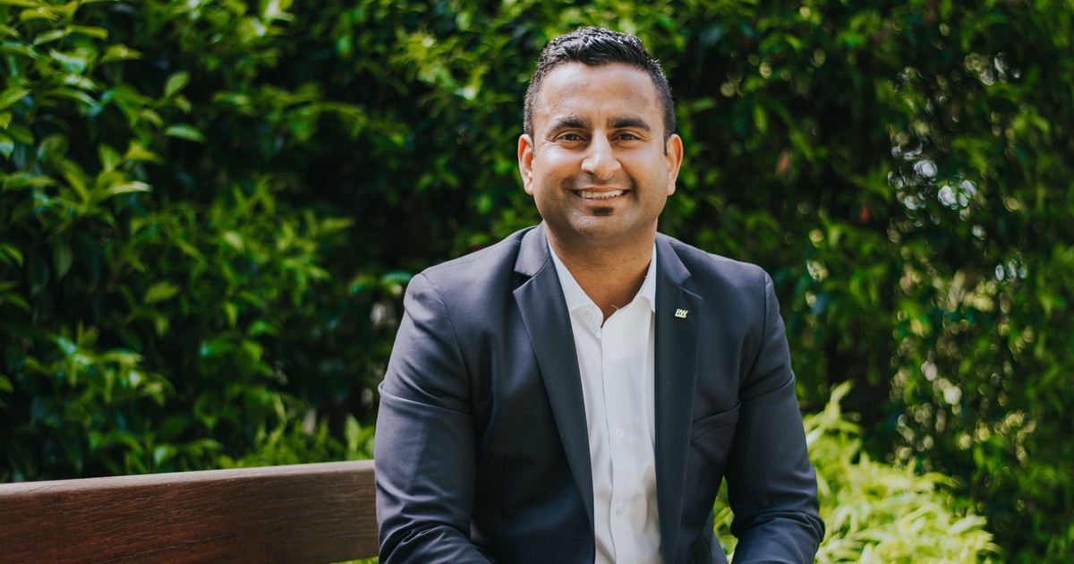 Garry Singh Ray White