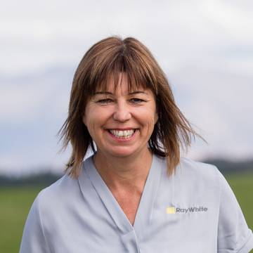Heather Sinclair, Sales at Ray White Te Anau