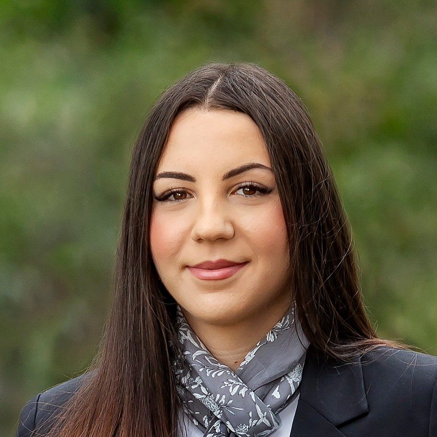 Chloe Lakrindis