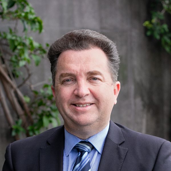 Glen Williams • Ray White