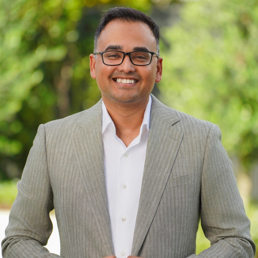 Avi Khan