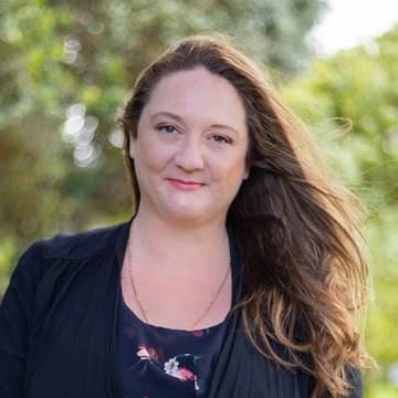 Emma Jansen, Marketing and Community Manager at Ray White Carpenter Realty