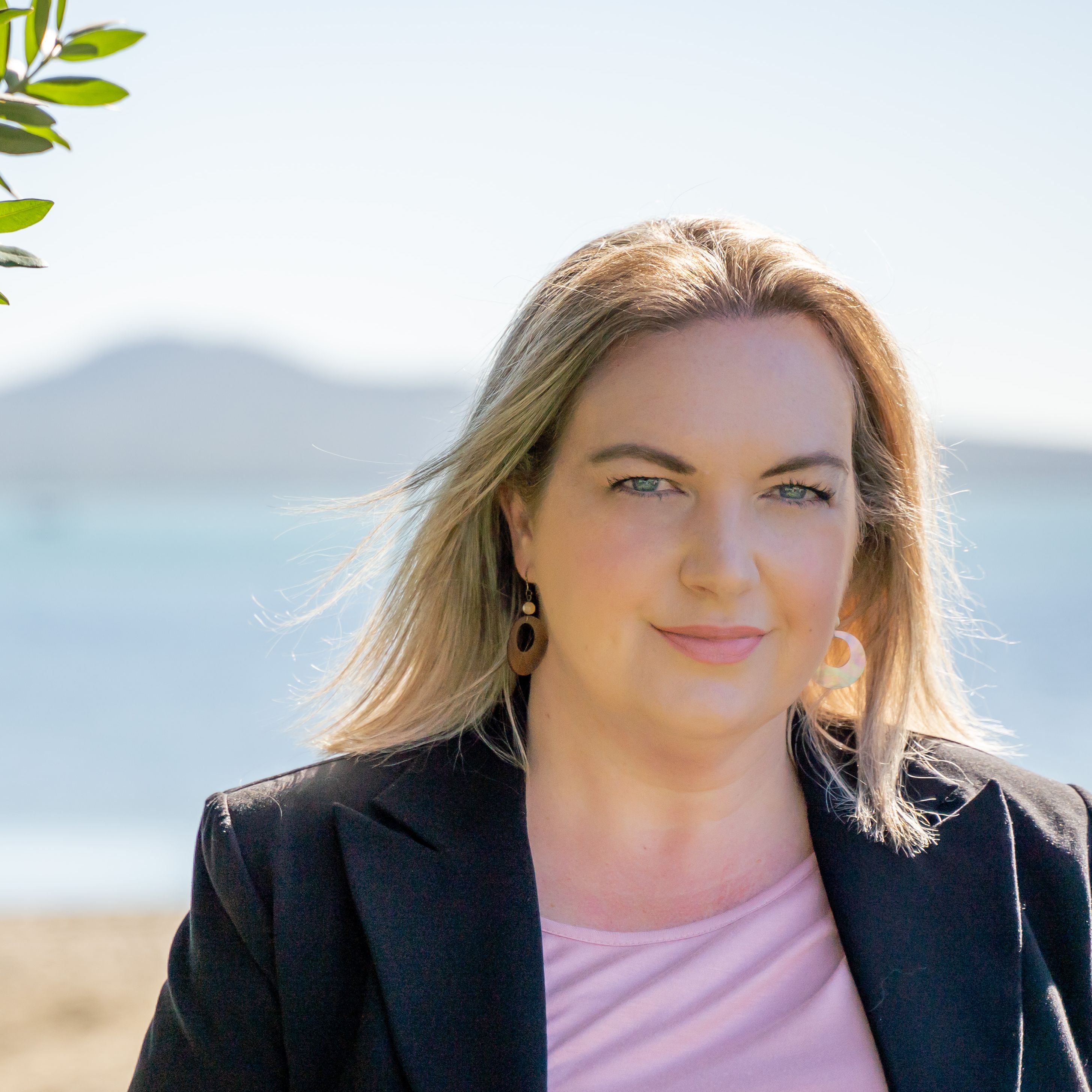 Kim Thompson Licensee Salesperson Ray White Maguires One Team