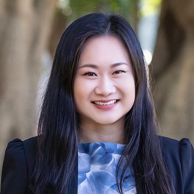 Bella (Shuang) Liang