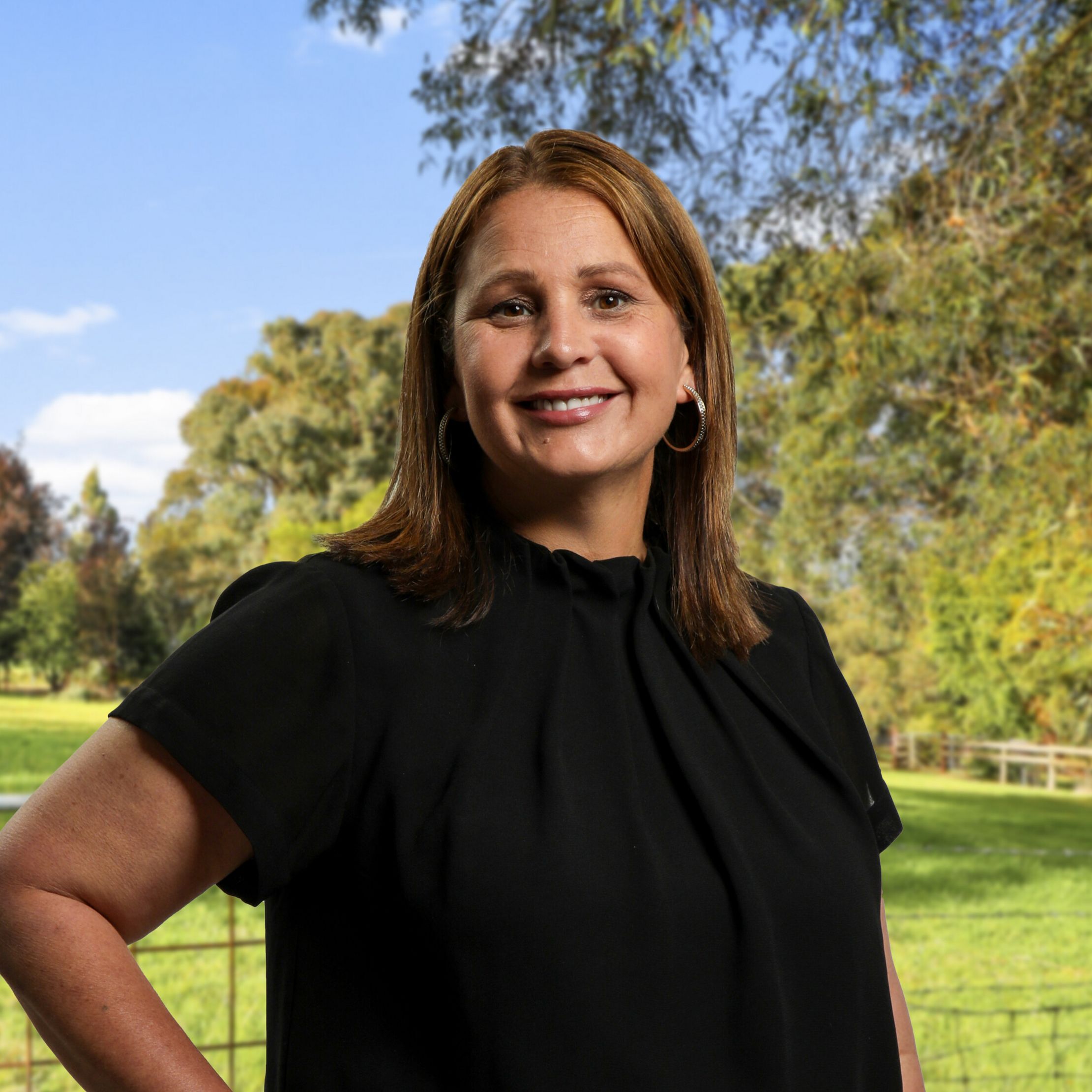 Jackie Shearer Principal/Licensed Real Estate Agent Ray White Yarragon