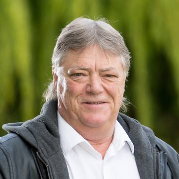 Willie Vermeulen, Licensee Salesperson - Section & Subdivision Specialist at Ray White Greerton
