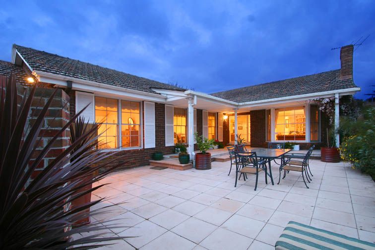 543 Neerim Road, Hughesdale, VIC 3166