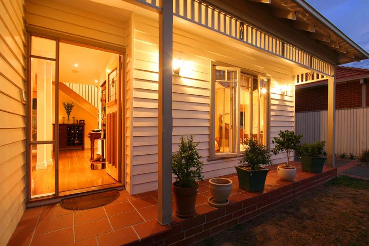 2/28A Carlisle Crescent, Hughesdale, VIC 3166