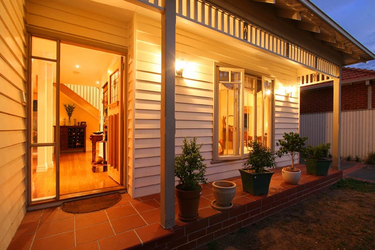 2/28A Carlisle Crescent, Hughesdale, VIC 3166