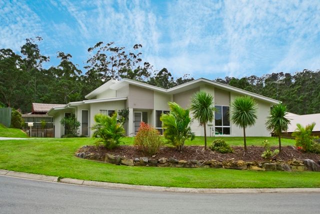 8  Hillview Drive, BUDERIM QLD 4556