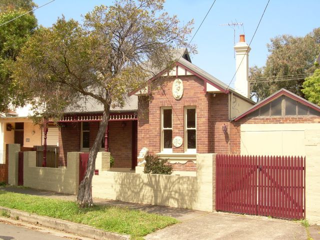 4 Beauchamp Street, MARRICKVILLE NSW 2204
