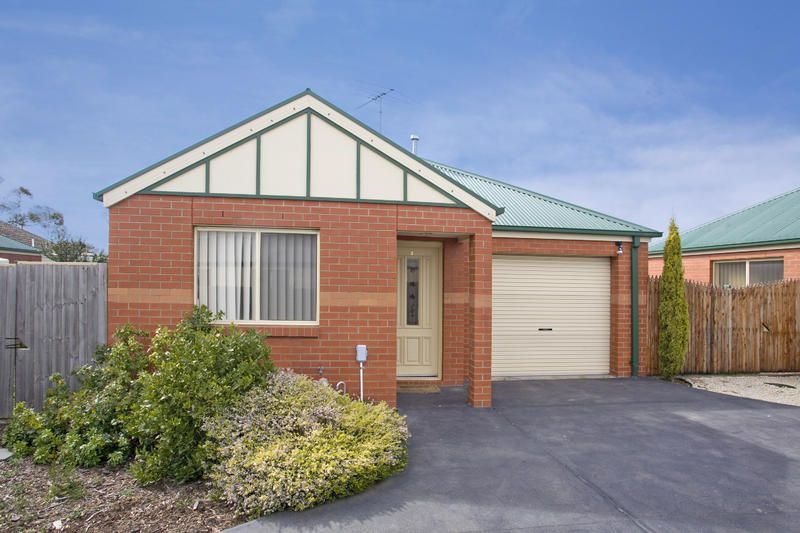 32 Myrtle Grove, NORTH SHORE VIC 3214