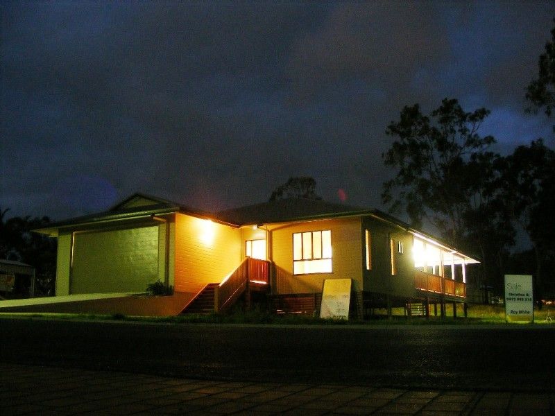 39 Valley Drive, CANNONVALE QLD 4802