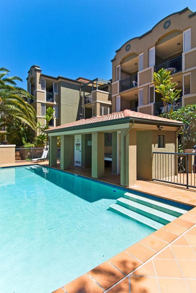 38  Petrel Avenue, MERMAID BEACH QLD 4218