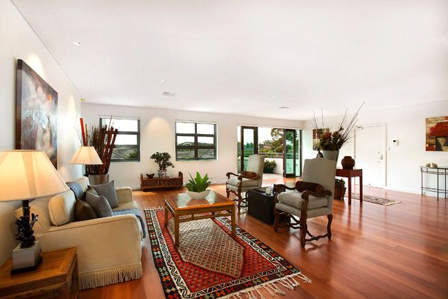 1 Stuart Crescent, DRUMMOYNE NSW 2047