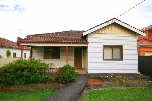 15 Egan Street, BANKSTOWN NSW 2200